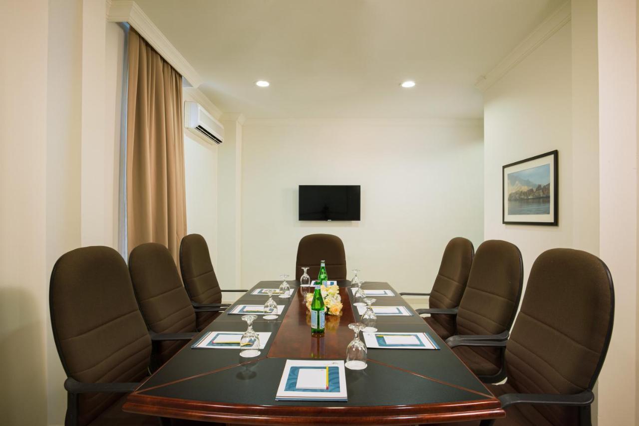 City Hotel Duqm Bagian luar foto