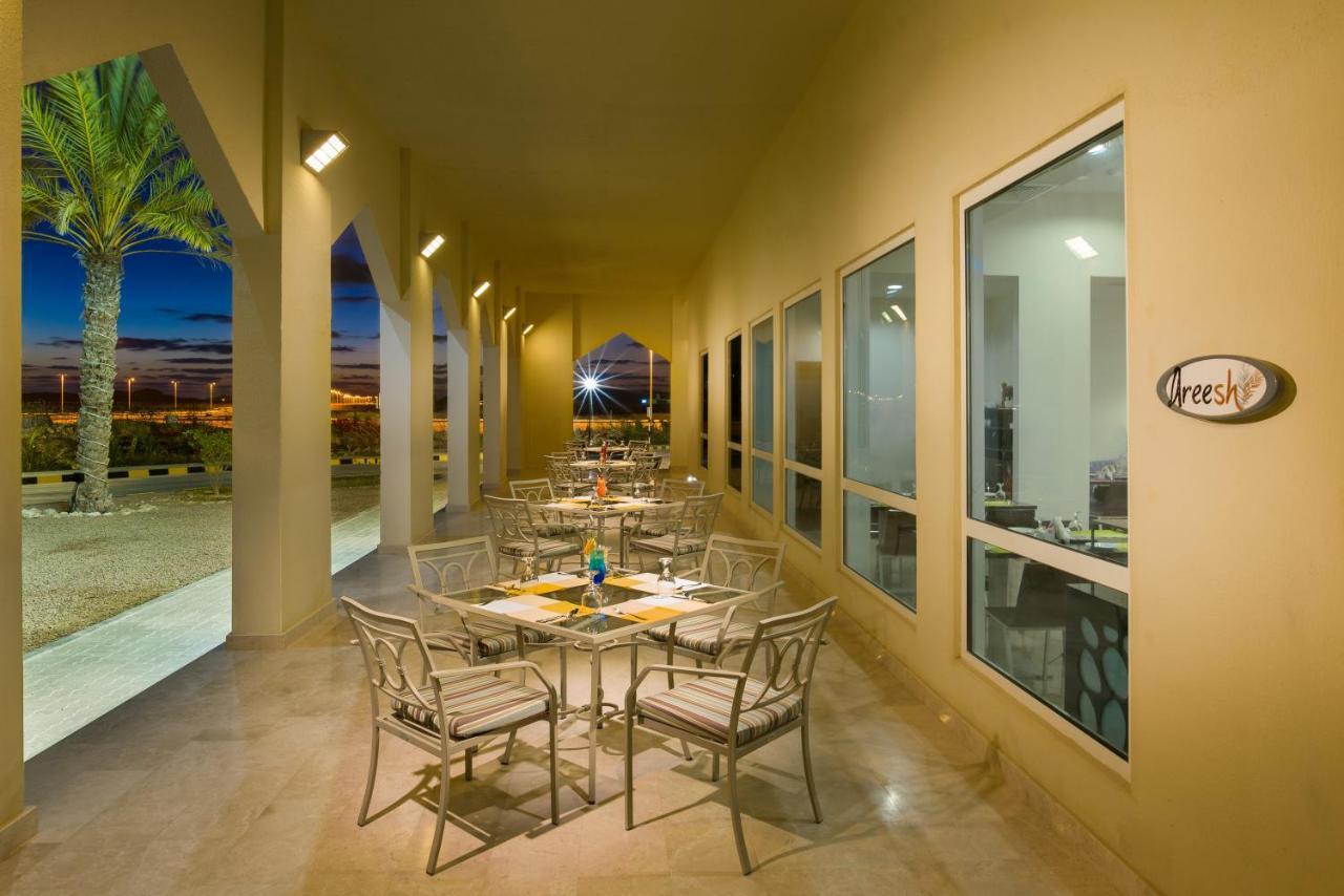 City Hotel Duqm Bagian luar foto
