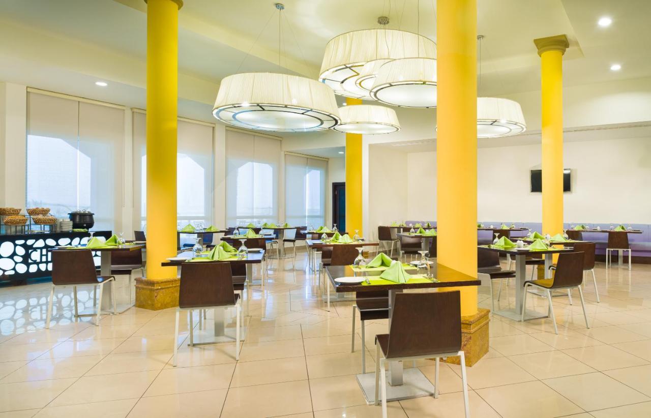 City Hotel Duqm Bagian luar foto