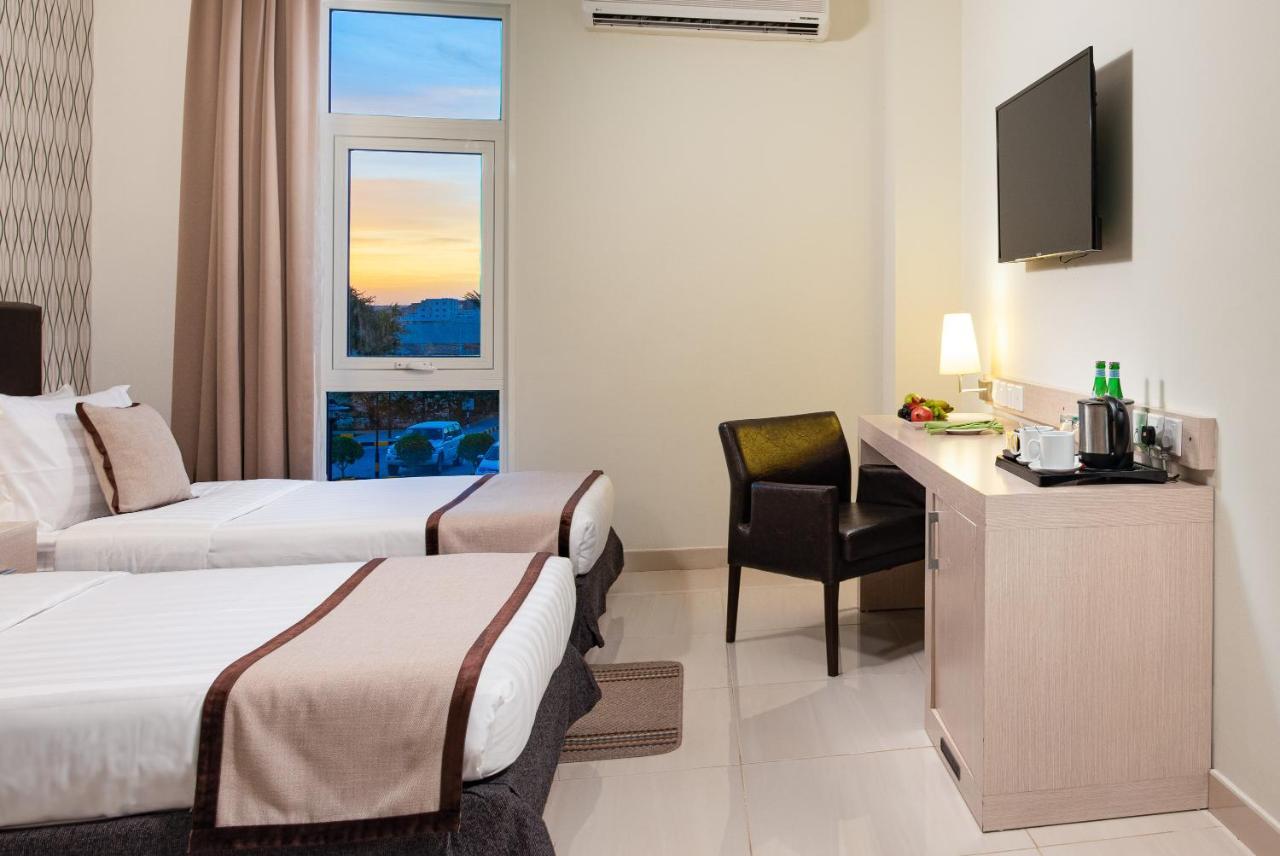 City Hotel Duqm Bagian luar foto