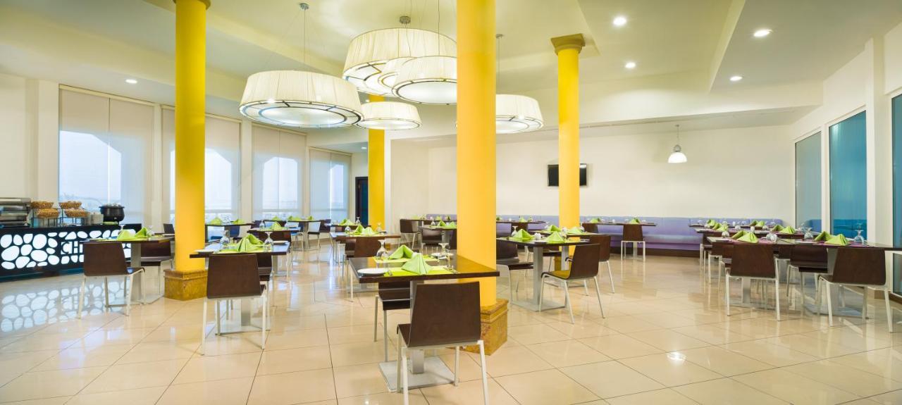 City Hotel Duqm Bagian luar foto