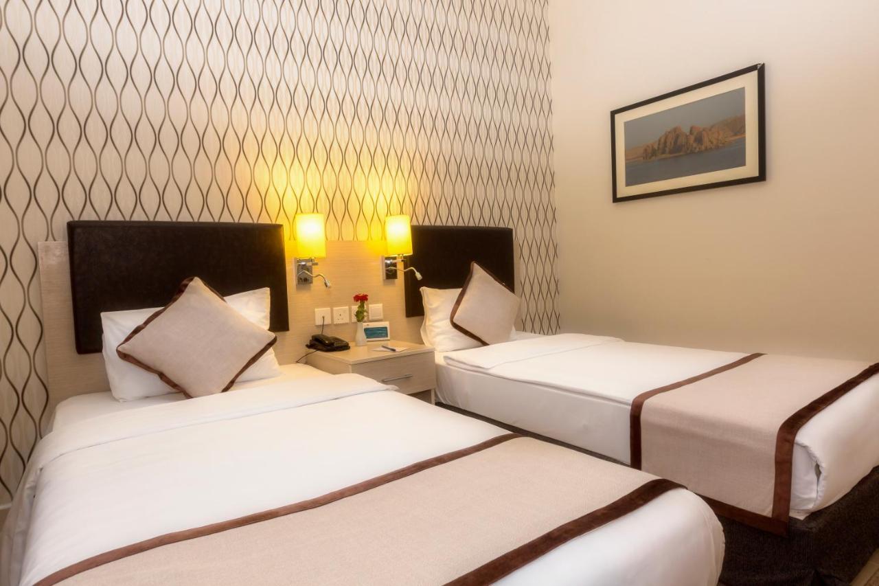 City Hotel Duqm Bagian luar foto