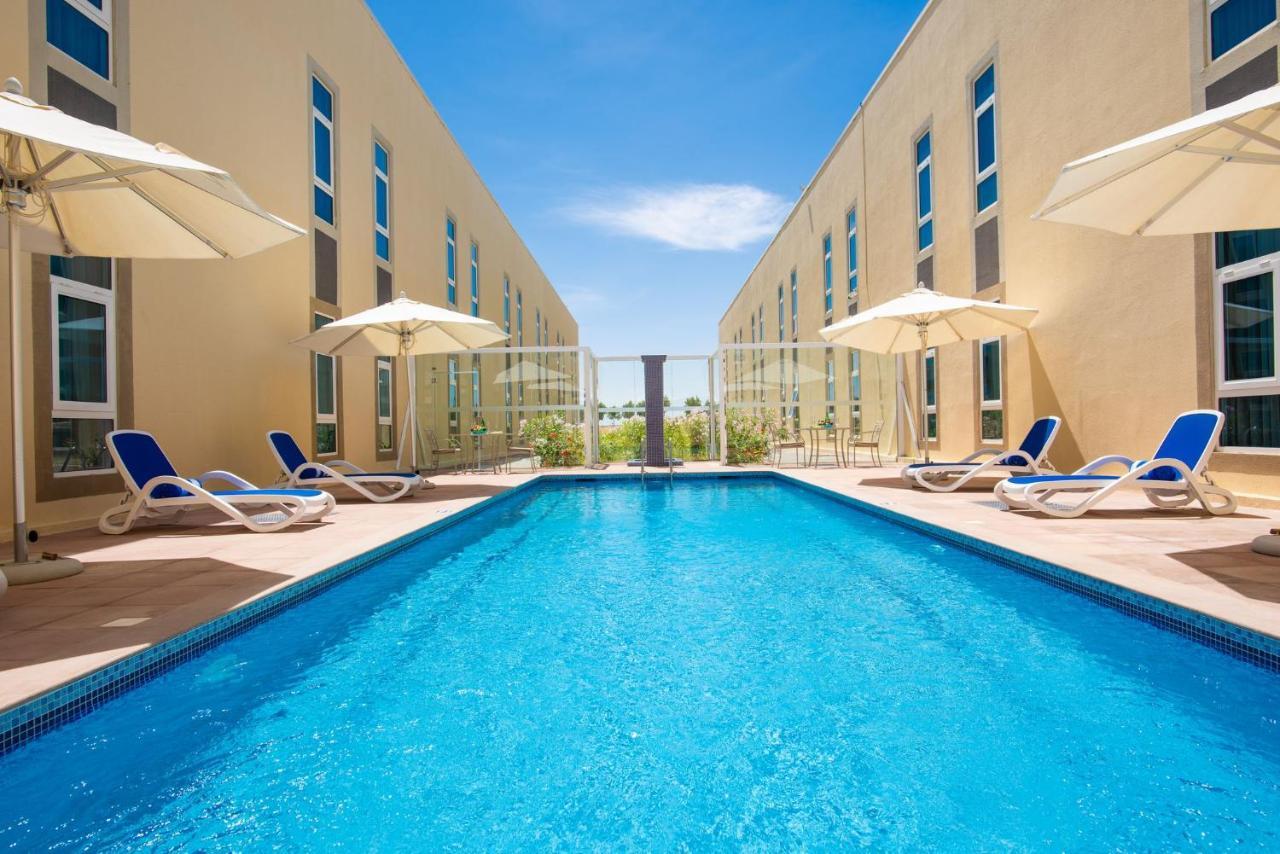 City Hotel Duqm Bagian luar foto